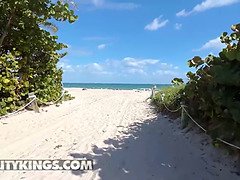 Tetas grandes, Morena, Corridas, Ébano, Hd, Tetas naturales, Realidad, Sexo fuerte