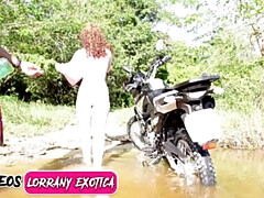 Amateur, Blonde, Éjaculation interne, Hard, Interracial, Mère que j'aimerais baiser, Seins naturels, Public