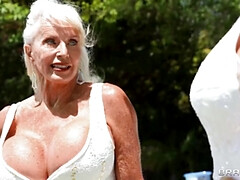 Grote mammen, Pijpbeurt, Rondborstig, Lesbisch, Likken, Rijpe lesbienne, Realiteit, Nat