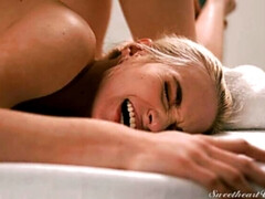 Жопа, Брюнетки, Лесбиянка, Лизание, Масло, Тату, Сиськи, Влажная