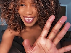 Брюнетки, Платье, Черненькие, Ласковые ручки, Мастурбация, Бритые, Соло, Стриптизерша