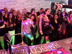 Tetas grandes, Mamada, Clásico, Garganta profunda, Grupo, Hd, Pezones, Orgasmo