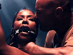 Grosser arsch, Grosse titten, Schwarz, Schwarz, Fingern, Würgen, Lecken, Rau