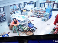 Брюнетки, Черненькие, Лесбиянка, Лизание, Киски, Тату