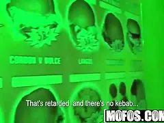 Cul, Exhib, De plein air, Pov, Public, Chatte, Rasée, Adolescente