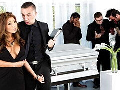 Asiático, Culo grande, Verga grande, Tetas grandes, Mamada, Morena, Madres para coger, Oficina