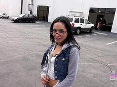 Desnudo, Solo, Adolescente