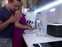 Mignonne, Gorge profonde, Queue, Néerlandais, Européenne, Lingerie, Mère que j'aimerais baiser, Mamelons