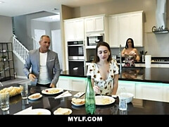 Leie, Vollbusig, Spermaladung, Hundestellung, Hardcore, Milf, Russisch, Rasiert