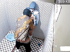 18 jaar, Badkamer, Pijpbeurt, Bedriegen, Jonge meid, Hd, Indonesisch, Student