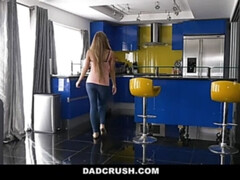 Grote mammen, Blond, Rondborstig, Daddy, Dochter, Sperma in gezicht, Geschoren, Trio