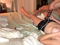 Anaal, Moeder, Speelgoed