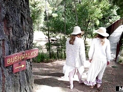 Blondine, Vollbusig, Fingern, Behaart, Im freien, Muschi, Solo, Titten