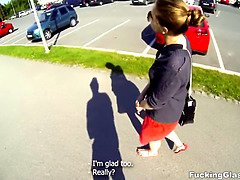 Schönheit, Blondine, Vollbusig, Hundestellung, Handjob, Im freien, Muschi, Rasiert