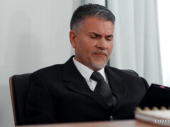 Grote mammen, Bruinharig, Rondborstig, Voeten, Hardcore, Kut duiken, Geschoren, Tieten likken