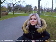 Amateur, Blonde, Sucer une bite, Tir de sperme, Branlette thaïlandaise, Argent, Pov, Public