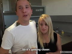 Mooi, Blond, Bruinharig, Tsjechisch, Likken, Natuurlijke tieten, Tatoeage, Tiener