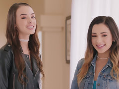 Brunette brune, Queue, 2 femmes 1 homme, Poilue, Interracial, Chevaucher, Plan cul à trois, Nénés