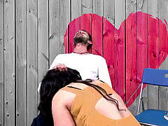 Leie, Blasen, Braunhaarige, Spermaladung, Europäisch, Im freien, Öffentlich, Spanisch