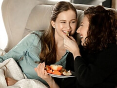 Braunhaarige, Küssen, Lecken, Masturbation, Muschi, Entkleiden, Jungendliche (18+), Titten