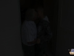 Pijpbeurt, Diep in de keel, Vingeren, Likken, Kort haar, Tiener, Tieten likken