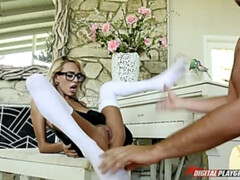 Leie, Braunhaarige, Spermaladung, Europäisch, Aufs gesicht abspritzen, Lecken, Masturbation, Pov