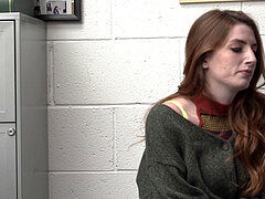 В офисе, Полиция