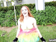 Arsch, Grosser arsch, Spermaladung, Hardcore, Im freien, Öffentlich, Rotschopf, Uniform