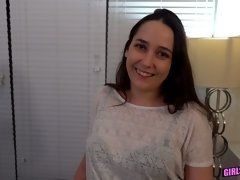 Belle grosse femme bgf, Gros cul, Sucer une bite, Brunette brune, Branlette thaïlandaise, Mère que j'aimerais baiser, Pov, Dénudage