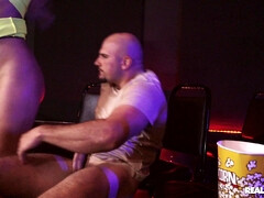 Anaal, Kont naar mond, Blond, Pijpbeurt, Lul, Sperma in gezicht, Hakken, Rok