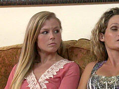 Doigter, Embrassement, Lesbienne, Léchez, Mère que j'aimerais baiser, Orgasme, Adolescente