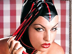 18 ans, Anal, Grosse bite, Gros seins, Sucer une bite, En levrette, Maigrichonne, Adolescente