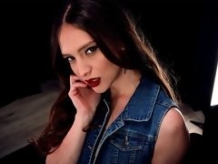 Grote kont, Hondjeshouding, Vingeren, Handbeurt, Zoenen, Moeder die ik wil neuken, Roodharige vrouw, Kousen