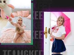 Gros cul, Sucer une bite, Papa, Faciale, Pov, Criant, Plan cul à trois, Nénés