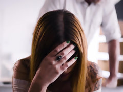 Pijpbeurt, Diep in de keel, Vingeren, Logement, Likken, Natuurlijke tieten, Roodharige vrouw, Slikken