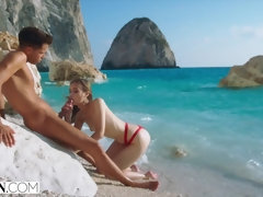 Bruinharig, Lul, Sperma in gezicht, Likken, Pornster, Rijden, Tiener, Tieten likken