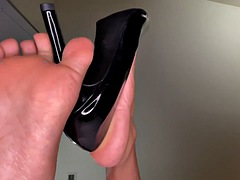 Mommy Dangles Removes High Heels Off Her Feet