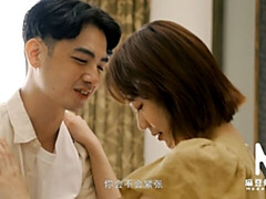 Cul, Grosse bite, En levrette, Seins naturels, Cheveux courts, Maigrichonne, Adolescente, Nénés