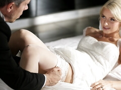 Blondine, Paar, Besamung, Hundestellung, Behaart, Höschen, Strümpfe, Hochzeit