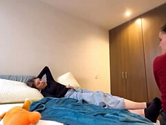 Enthousiasteling, Stel, Voeten, Dominante vrouw, Vernedering, Latijnse vrouw, Slipje, Slaaf