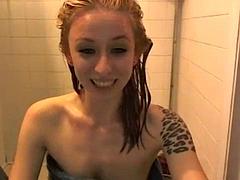 Nana, Gode, Fétiche, Masturbation, Mature, Public, Douche, Jouets