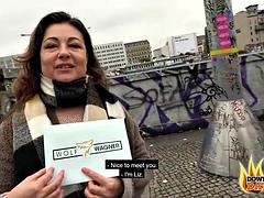 Gros seins, Sucer une bite, Brunette brune, Hard, Lingerie, Mère que j'aimerais baiser, Pov, Public