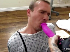 Анальный секс, Большие сиськи, Брюнетки, Дилдо, Лизание жопы, Страпон, Сиськи, Игрушки