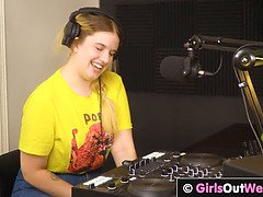 Leie, Arschlecken, Wohlbeleibte schöne frauen, Grosser arsch, Behaart, Hd, Lesbisch, Arsch lecken