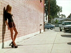 Grosse titten, Blondine, Blasen, Braunhaarige, Vollbusig, Spermaladung, Retro, Flotter dreier