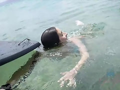 Gros seins, Bikini, Sucer une bite, Éjaculer dans la bouche, Petite amie, Branlette thaïlandaise, Pov, Chatte