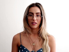 Grote mammen, Blond, Ondergoed, Alleen, Tieten likken