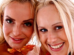 Belle grosse femme bgf, Gros cul, Blonde, Embrassement, Masturbation, Chatte, Dénudage, Jouets