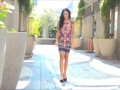 In den arsch, Tanzen, Kleid, Fingern, Absätze, Masturbation, Öffentlich, Solo