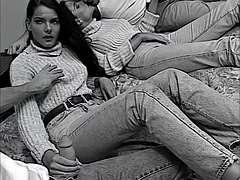 Anal, Grosse bite, Sucer une bite, Brunette brune, Groupe, Hard, Mère que j'aimerais baiser, Rétro ancien